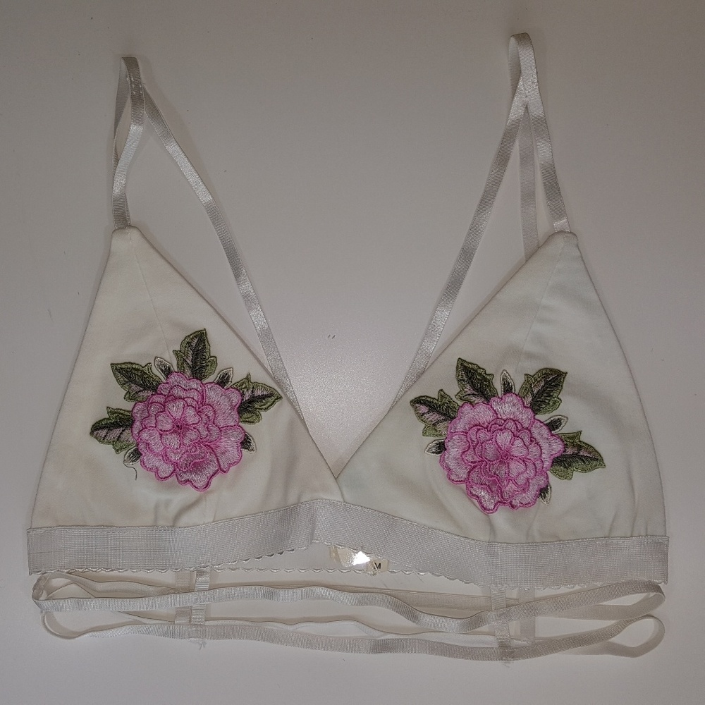 Strappy sexy flower bralette white - Picture 2 of 3